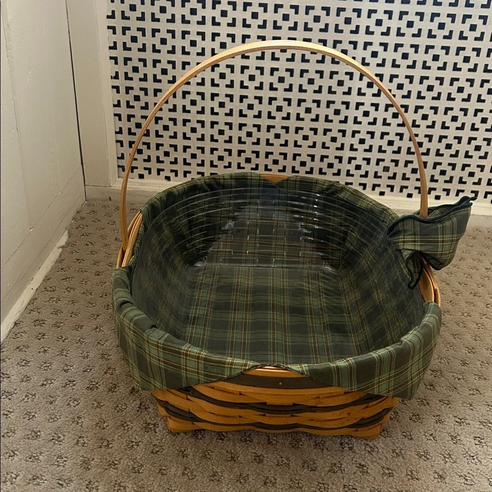 Vintage 1998 Longaberger Hospitality Basket with Green Plaid Lining